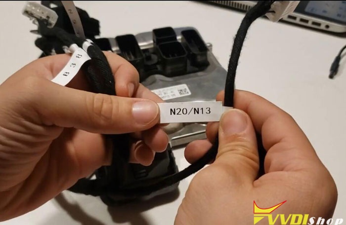 vvdi-prog-read-n20-n13-isn-with-cable-2
