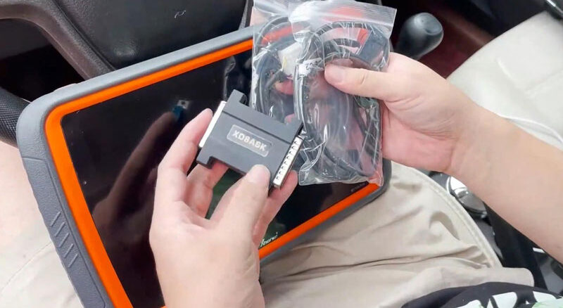Connect Xhorse Toyota 8a Akl Adapter To Vvdi Key Tool Plus (1)