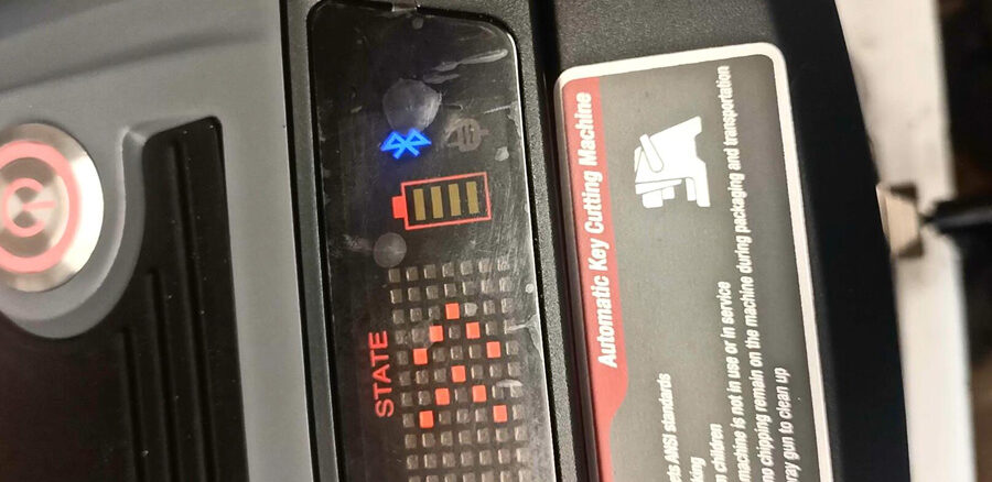 Xhorse Dolphin Xp005 Cannot Charge Battery 3