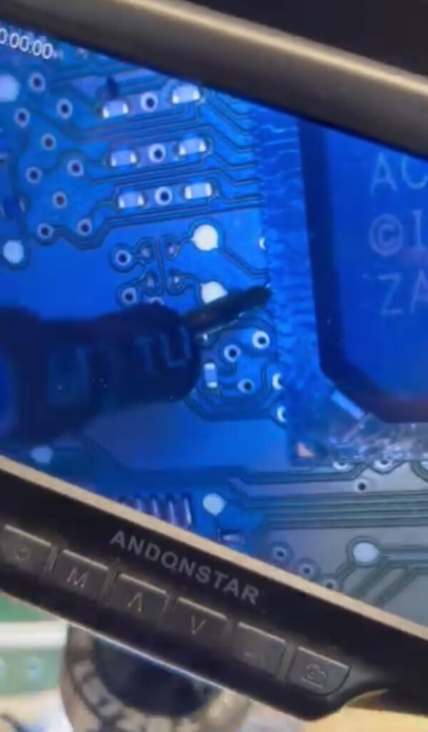 xhorse multi prog Mini Countryman MEVD17.2.7 ecu 1