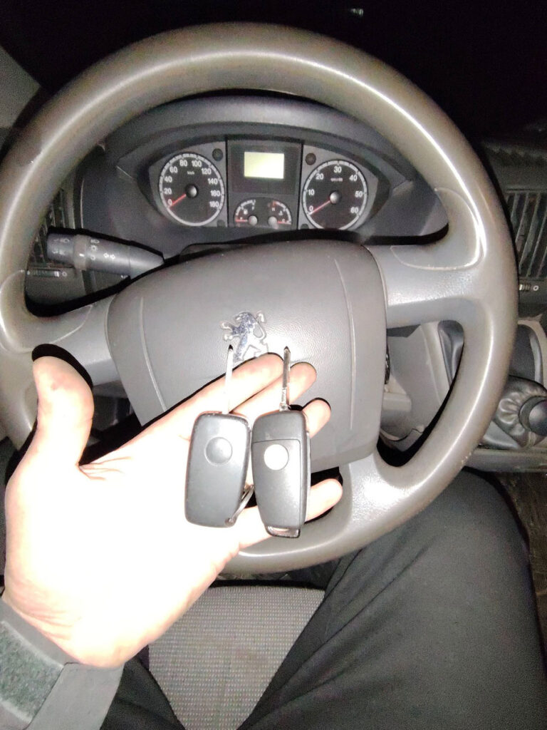 program Peugeot Boxer 2008 key with xhorse 2