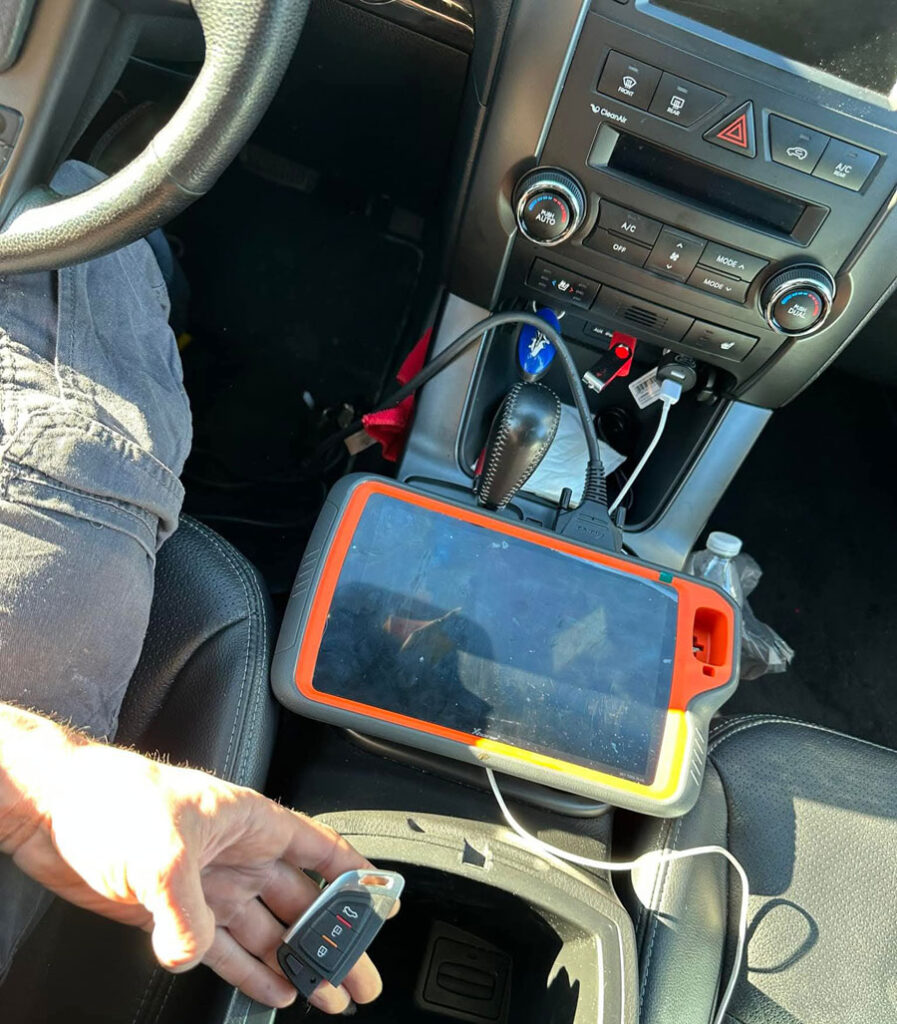 VVDI Key Key Tool Plus Program 2013 Kia Sorento All Keys Lost