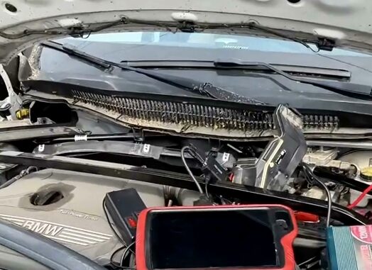 vvdi key tool plus read bmw b48 lock 1
